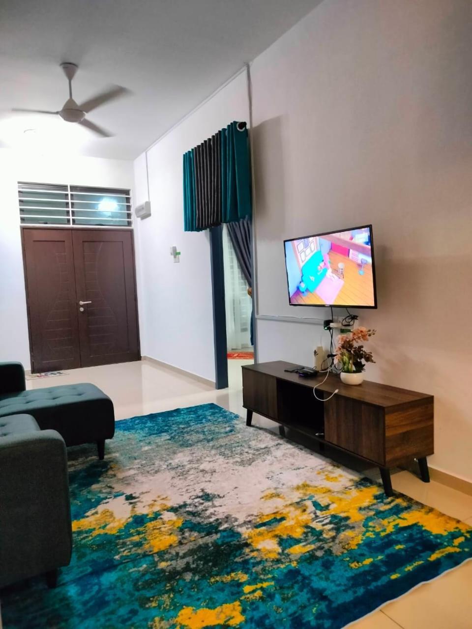 Aiman'S Rose Homestay Teluk Panglima Garang Ngoại thất bức ảnh
